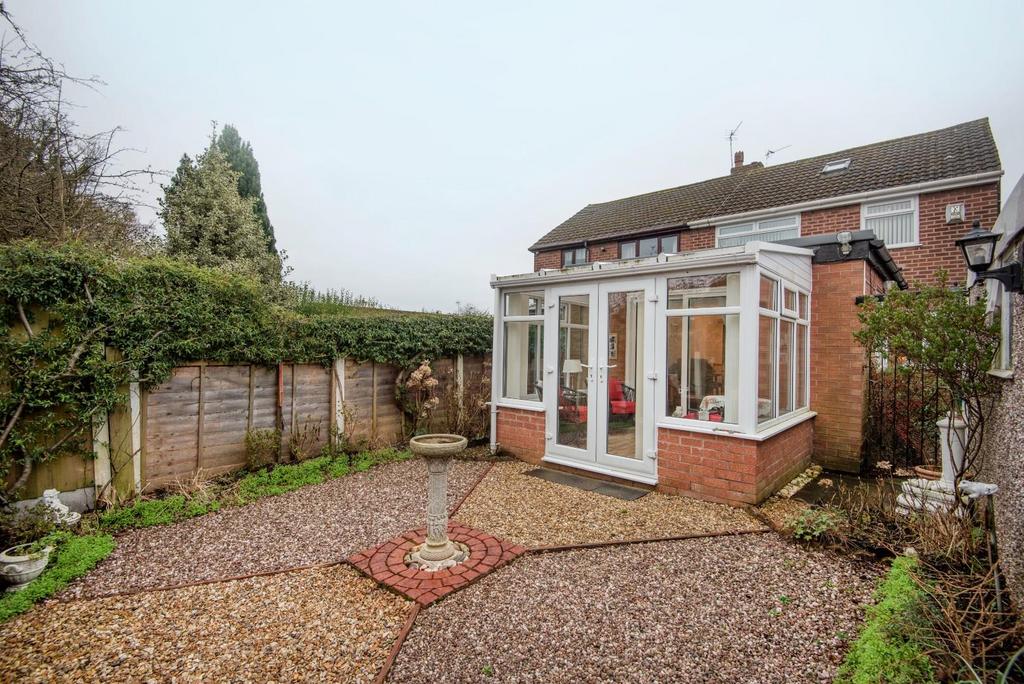 3 Ringway Ave.23.jpg
