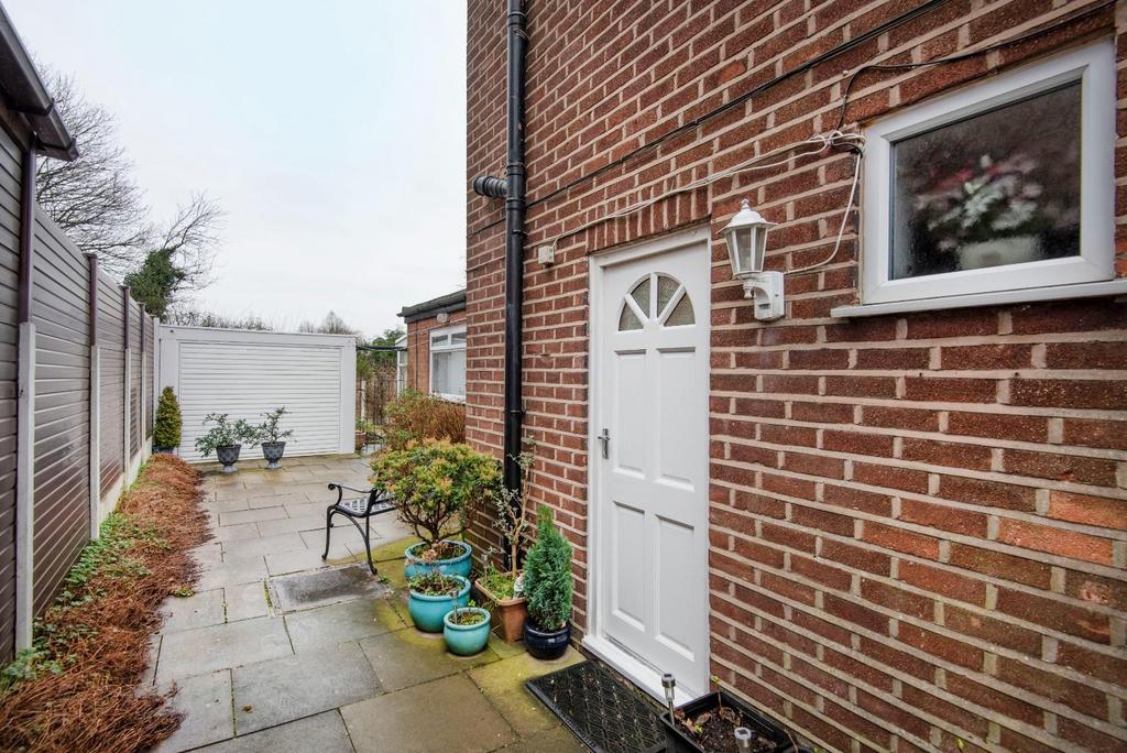 3 Ringway Ave.26.jpg