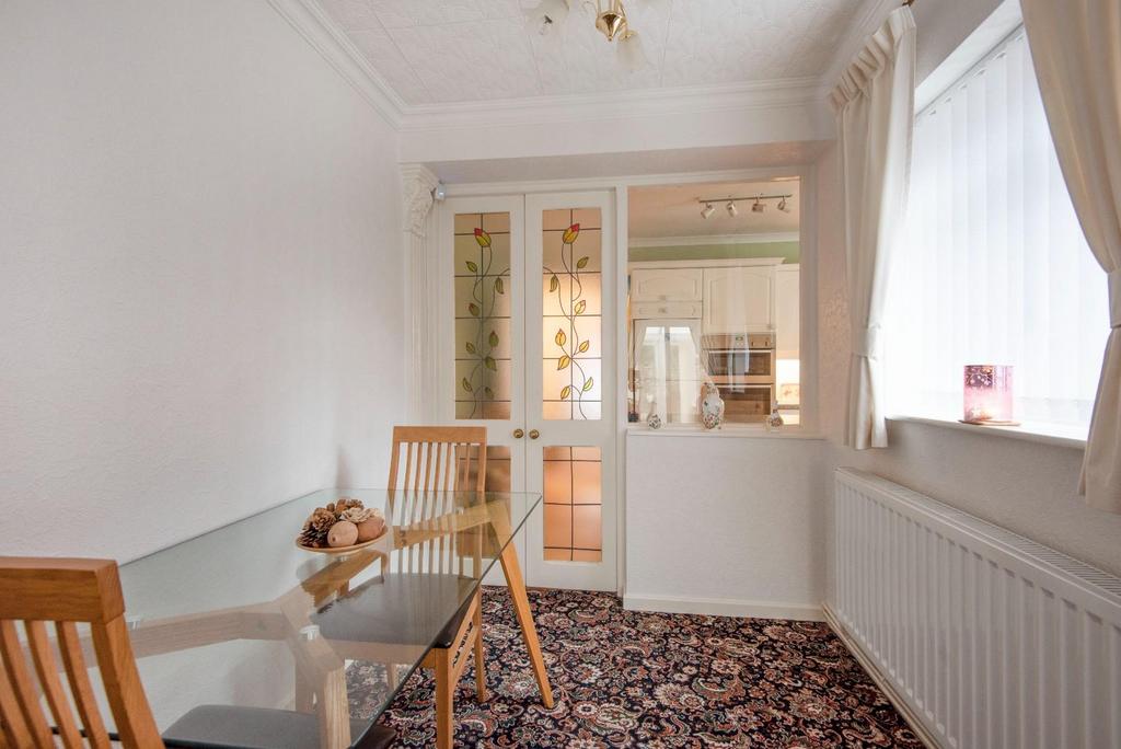 3 Ringway Ave.13.jpg