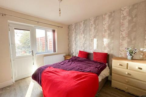 2 bedroom bungalow for sale, Middleway, Silsden