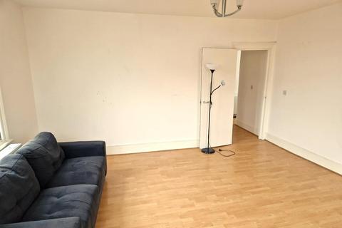 2 bedroom flat to rent, Kilburn High Road, London NW6