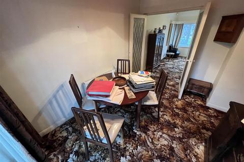 6 Sandham Grove, Wirral, CH60 1XP
