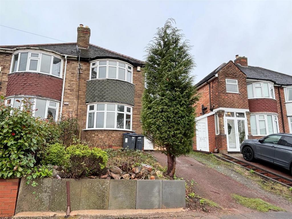 Barrows Lane, Birmingham 3 bed semidetached house £1,100 pcm (£254 pw)
