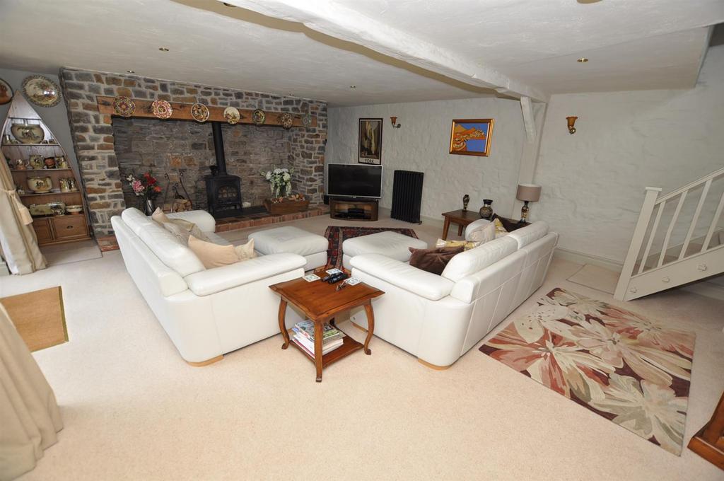Formal Lounge