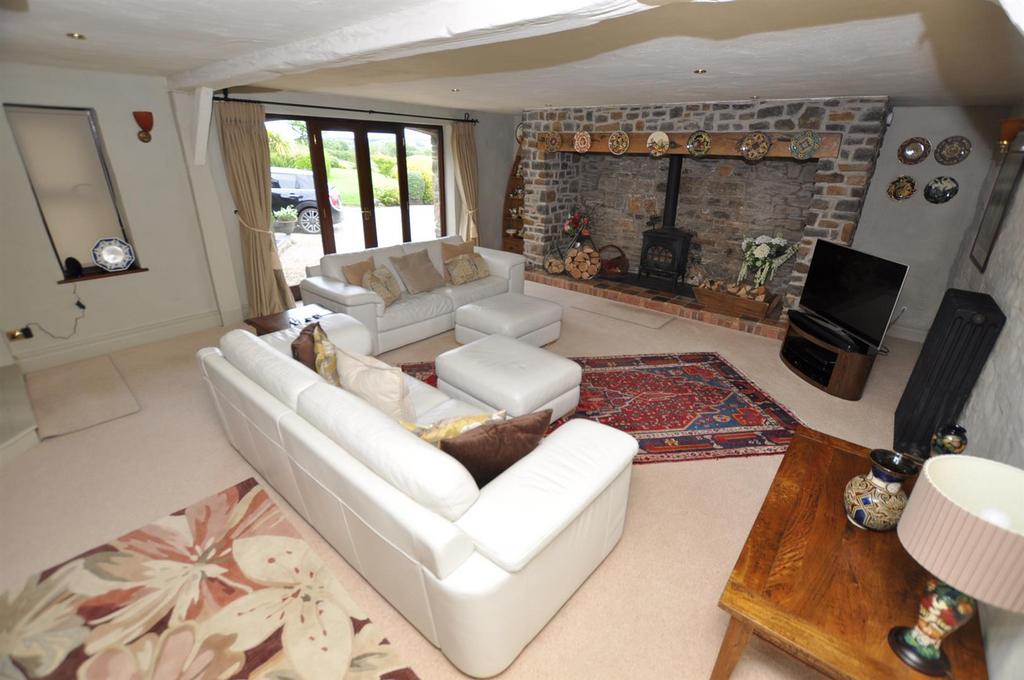 Formal Lounge