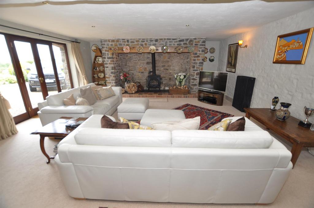 Formal Lounge