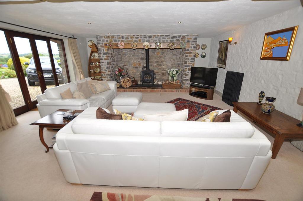 Formal Lounge