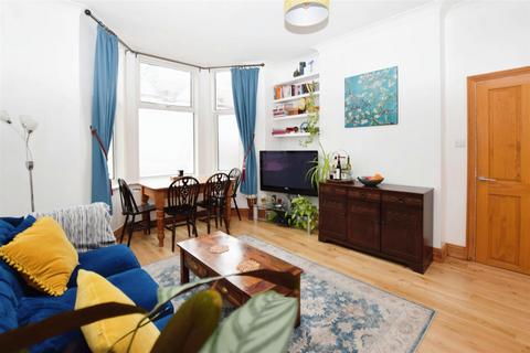 1 bedroom flat for sale - Lyveden Road, Colliers Wood SW17