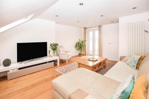 34 Boyd Road, London, SW19 2DG