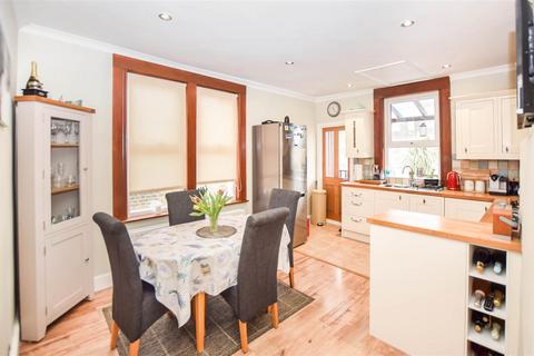 34 Boyd Road, London, SW19 2DG