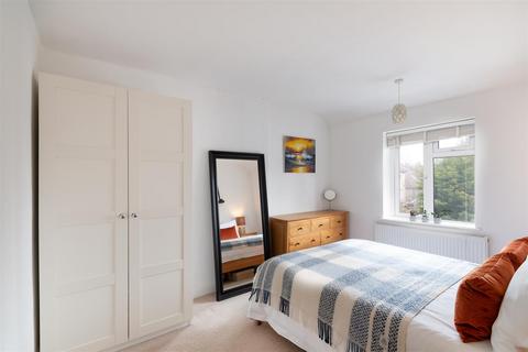 6 Bordergate, Mitcham, CR4 3JE