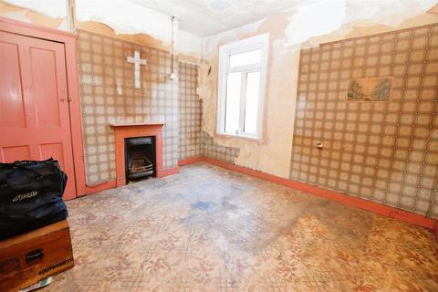19a Clarendon Road, London, SW19 2DX