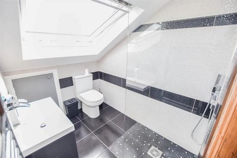 1 Defoe Close, London, SW17 9RL