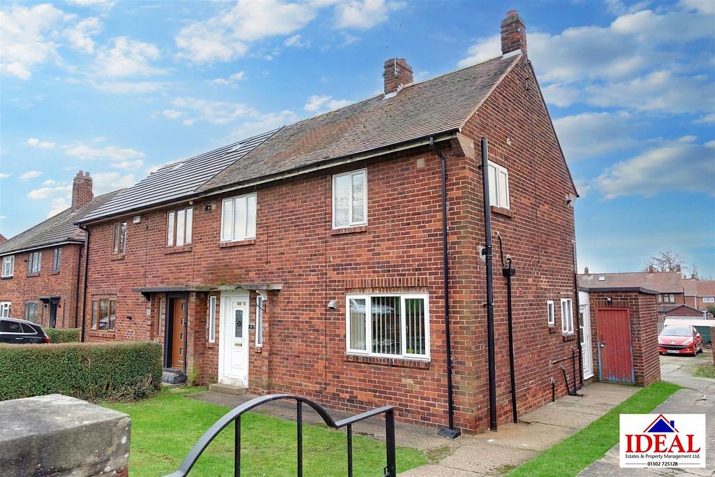 Lodge Road, Doncaster 3 bed semidetached house for sale £149,950