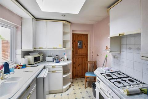14 Warren Road, London, SW19 2HX