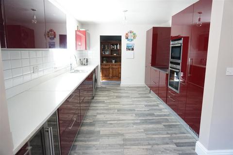 The Willows Crabgate Lane, Skellow, Doncaster, DN6 8LB