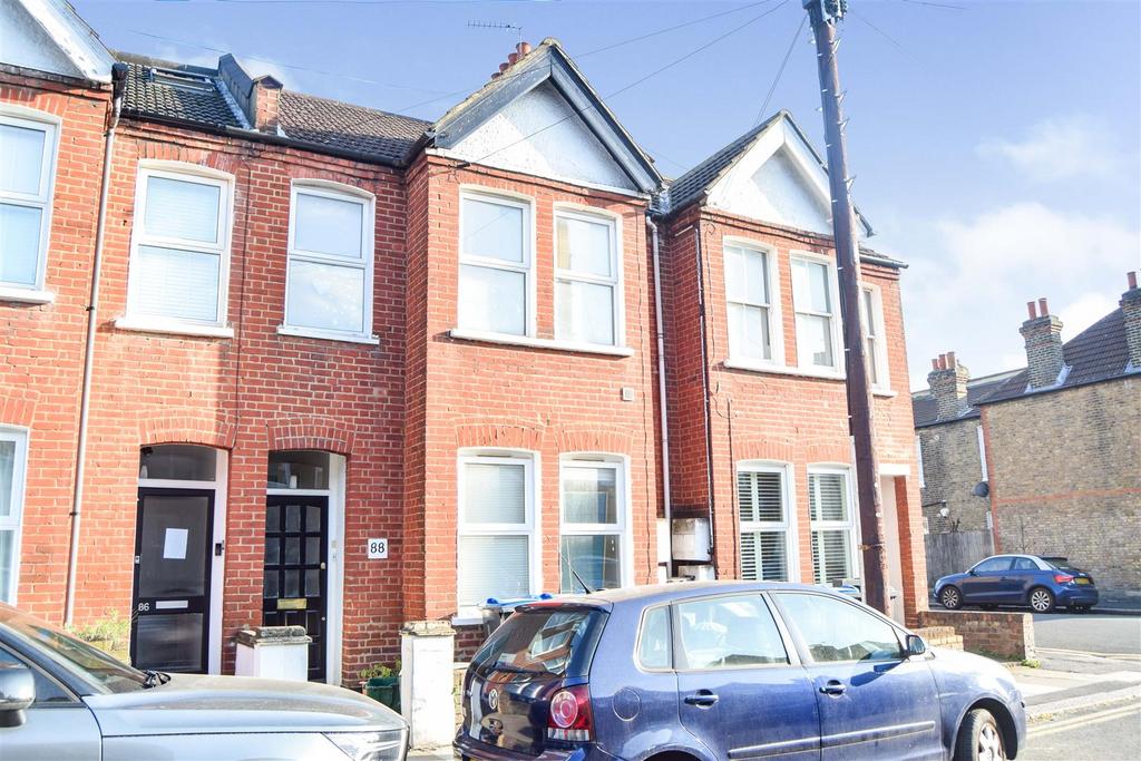 Boundary Road, Colliers Wood SW19 1 bed flat £1,500 pcm (£346 pw)