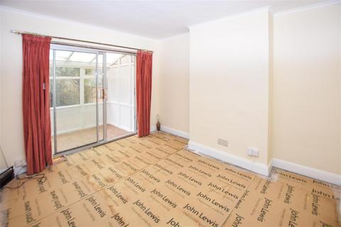 125 Runnymede, London, SW19 2RQ