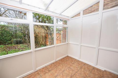 125 Runnymede, London, SW19 2RQ