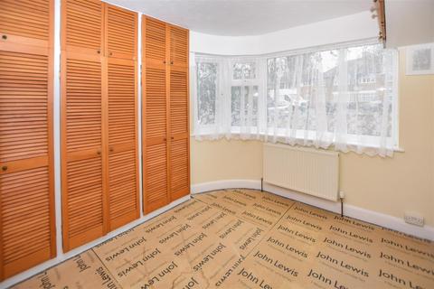 125 Runnymede, London, SW19 2RQ