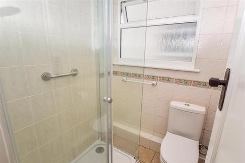 125 Runnymede, London, SW19 2RQ