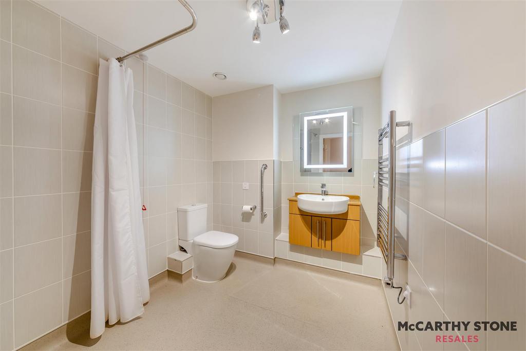 8584154-interior02.jpg