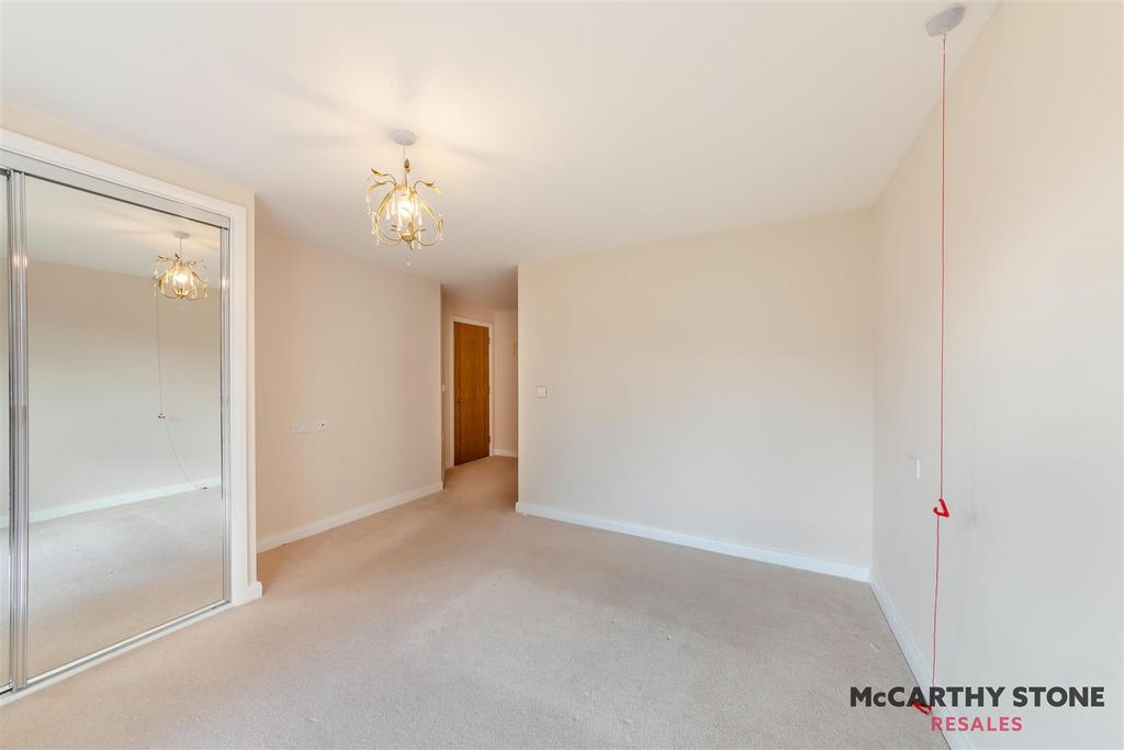 8584154-interior06.jpg