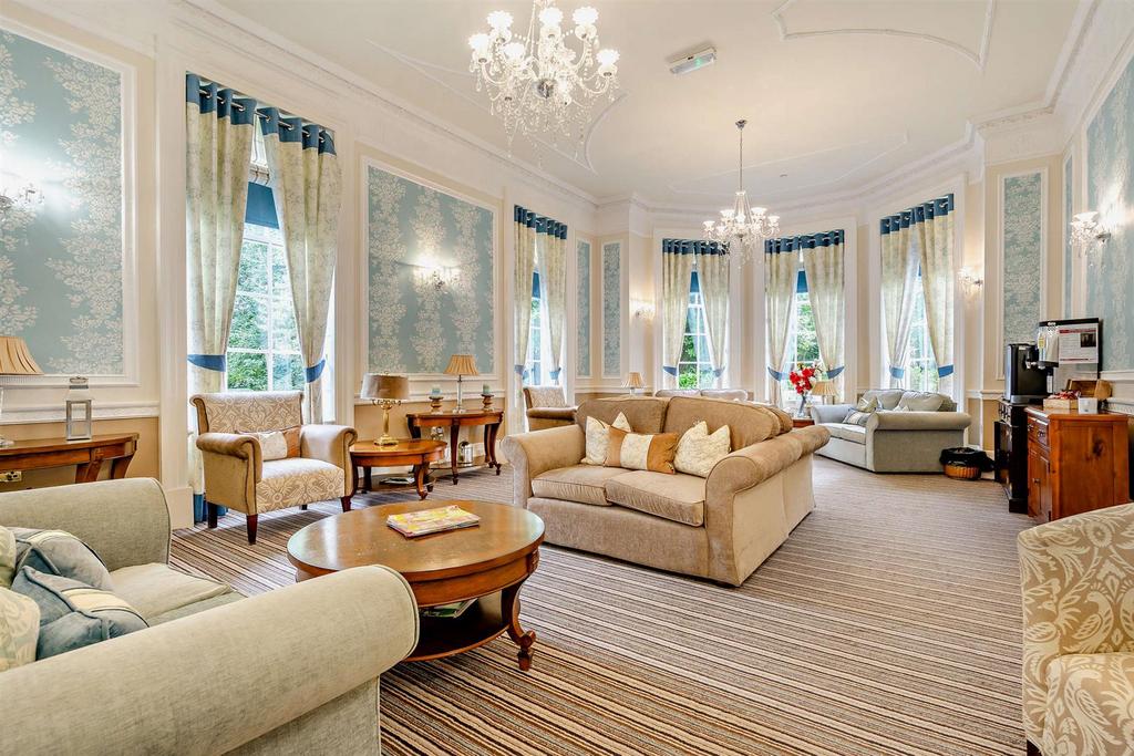 Homeowners Lounge