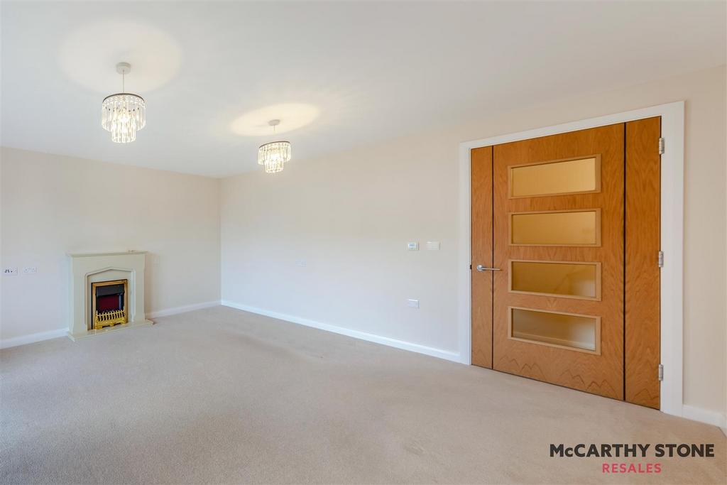 8584154-interior16.jpg