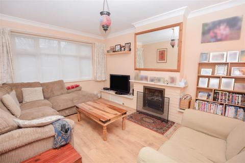 32 The Close, Mitcham, CR4 4LS