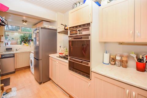 32 The Close, Mitcham, CR4 4LS