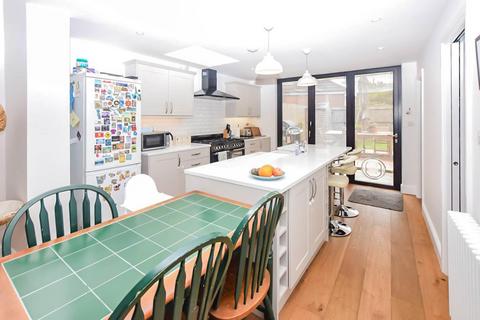 104 Clarendon Road, London, SW19 2DY