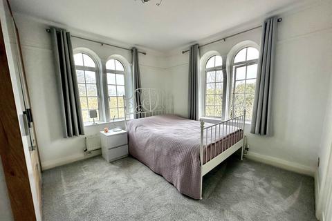 2 bedroom apartment for sale, Sea Road, Boscombe, Bournemouth, BH5