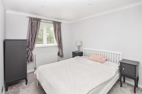 63 Hogarth Crescent, London, SW19 2DN