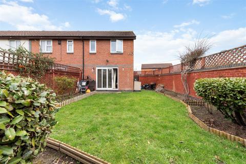 71 Fairfield Close, Mitcham, CR4 3RF