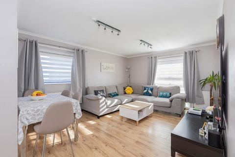2 bedroom apartment for sale - Cypress House, Eden Close, Langley SL3