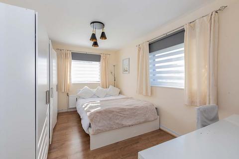 2 bedroom apartment for sale, Cypress House, Eden Close, Langley SL3