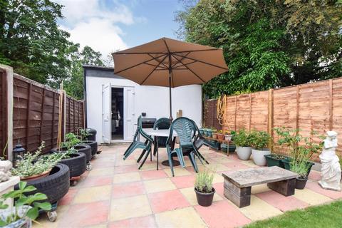 24 The Close, Mitcham, CR4 4LS