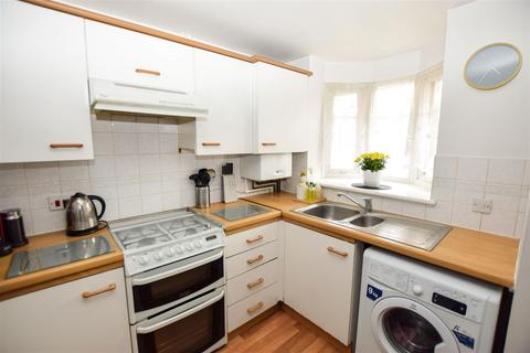 14 Veals Mead, Mitcham, CR4 3SB