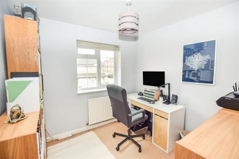 14 Veals Mead, Mitcham, CR4 3SB