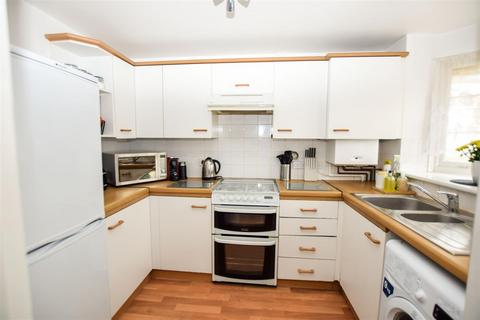 14 Veals Mead, Mitcham, CR4 3SB
