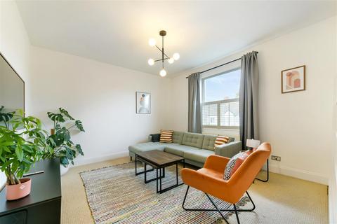 91a Boundary Road, London, SW19 2AW