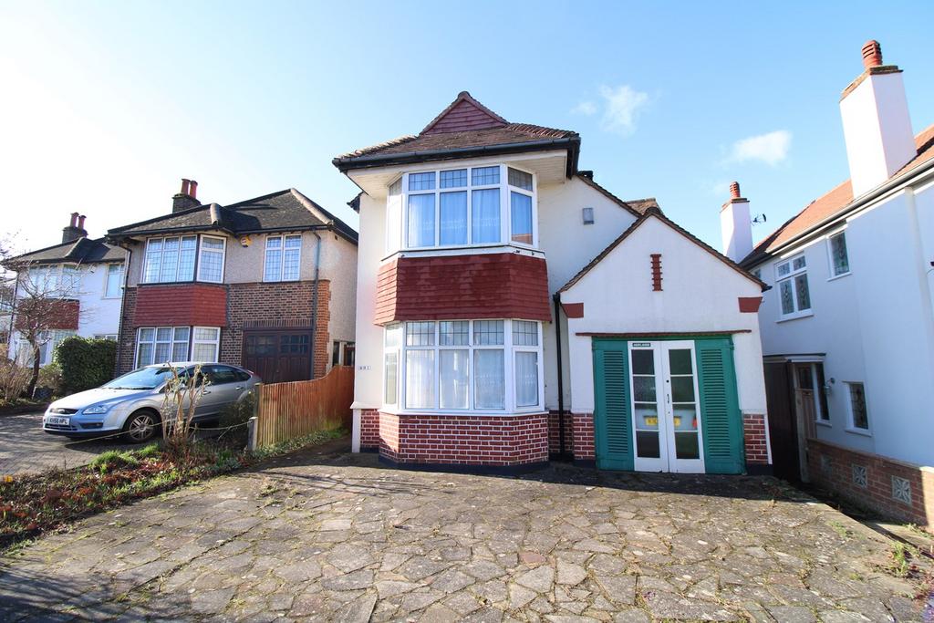 Pickhurst Lane, West Wickham, BR4 3 bed detached house for sale £750,000