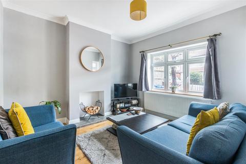 4 Devonshire Road, Colliers Wood, London, SW19 2EN