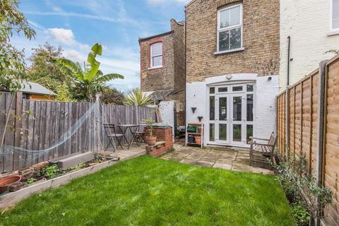 4 Devonshire Road, Colliers Wood, London, SW19 2EN