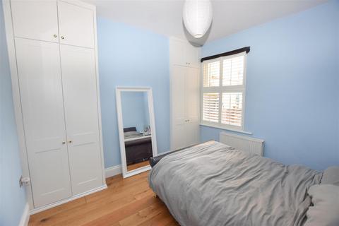 60 Briscoe Road, London, SW19 2AQ