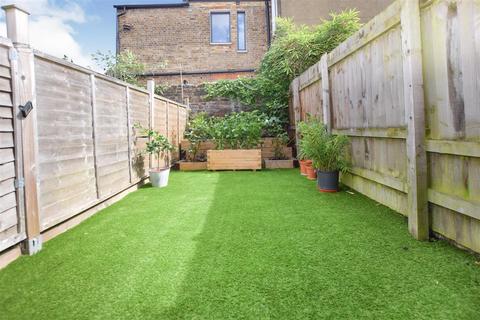 60 Briscoe Road, London, SW19 2AQ