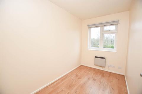33 Kipling Drive, London, SW19 1TJ