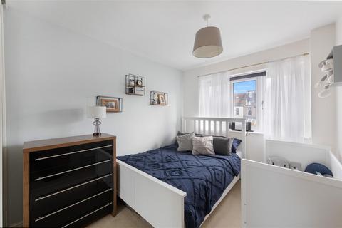 10 Lulworth Crescent, Mitcham, CR4 3RB