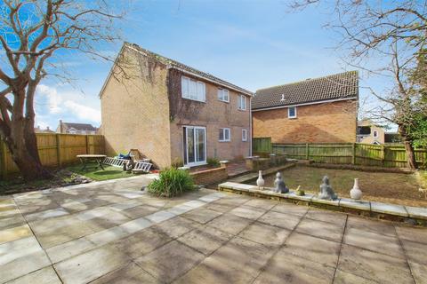 4 bedroom detached house for sale, Meares Drive, Swindon SN5